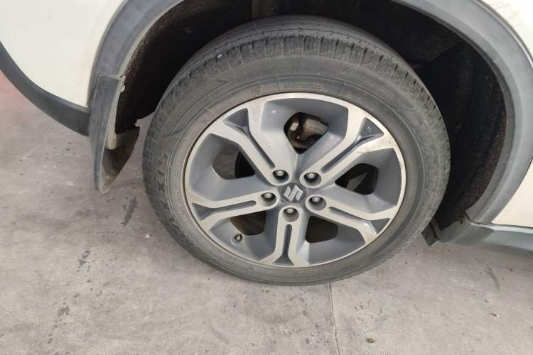 Used Suzuki Vitara 2016 1.4T Automatic Two-Wheel Drive Luxury Version Right Rear Wheel Hub