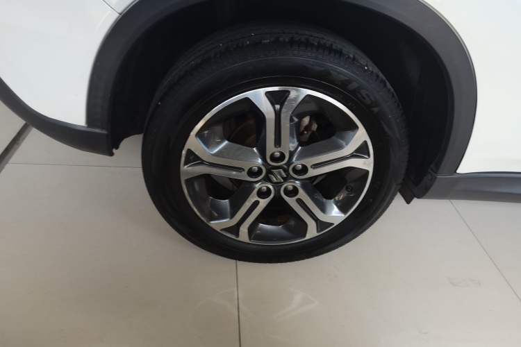 Used Suzuki Vitara 2016 1.4T Automatic Two-Wheel Drive Luxury Version Right Rear Wheel Hub