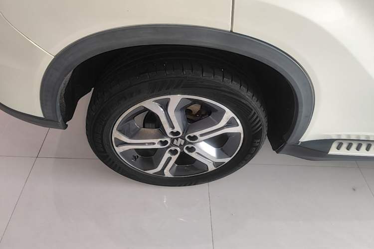Used Suzuki Vitara 2016 1.4T Manual Two-Wheel Drive Luxury Model Right Rear Wheel Hub