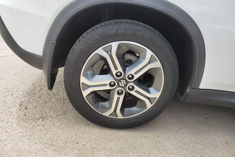 Used Suzuki Vitara 2016 1.4T Automatic Two-Wheel Drive Luxury Version Right Rear Wheel Hub