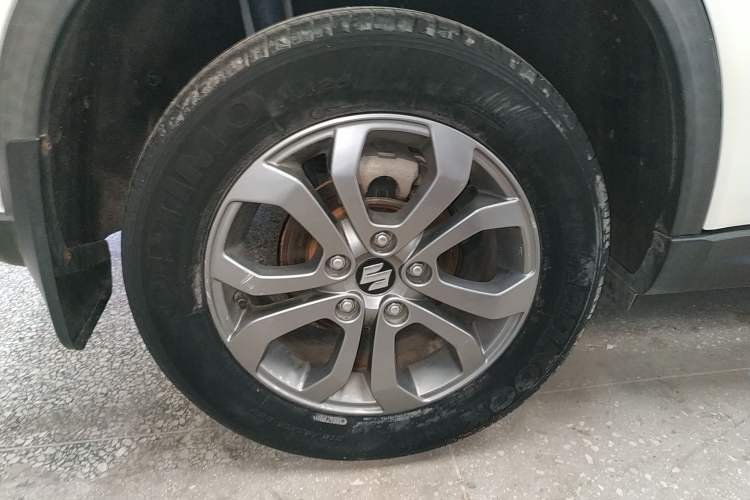 Used Suzuki Vitara 2016 1.6L Manual Two-Wheel Drive Entry-Level Trim Right Rear Wheel Hub