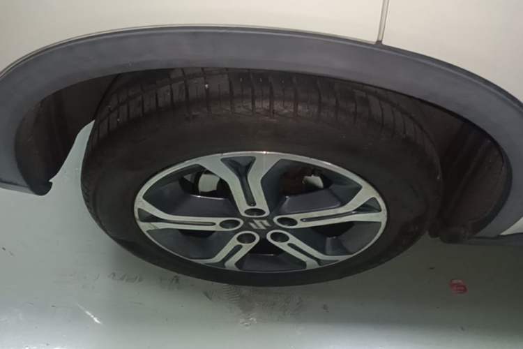 Used Suzuki Vitara 2016 1.4T Automatic Two-Wheel Drive Luxury Version Right Rear Wheel Hub
