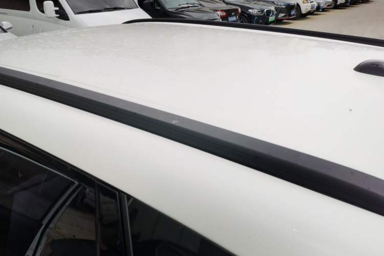 Used Suzuki Vitara 2016 1.6L Manual Two-Wheel Drive Entry-Level Trim Roof
