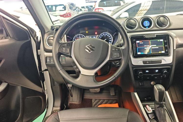 Used Suzuki Vitara 2016 1.4T Automatic Two-Wheel Drive Luxury Version Steering Wheel