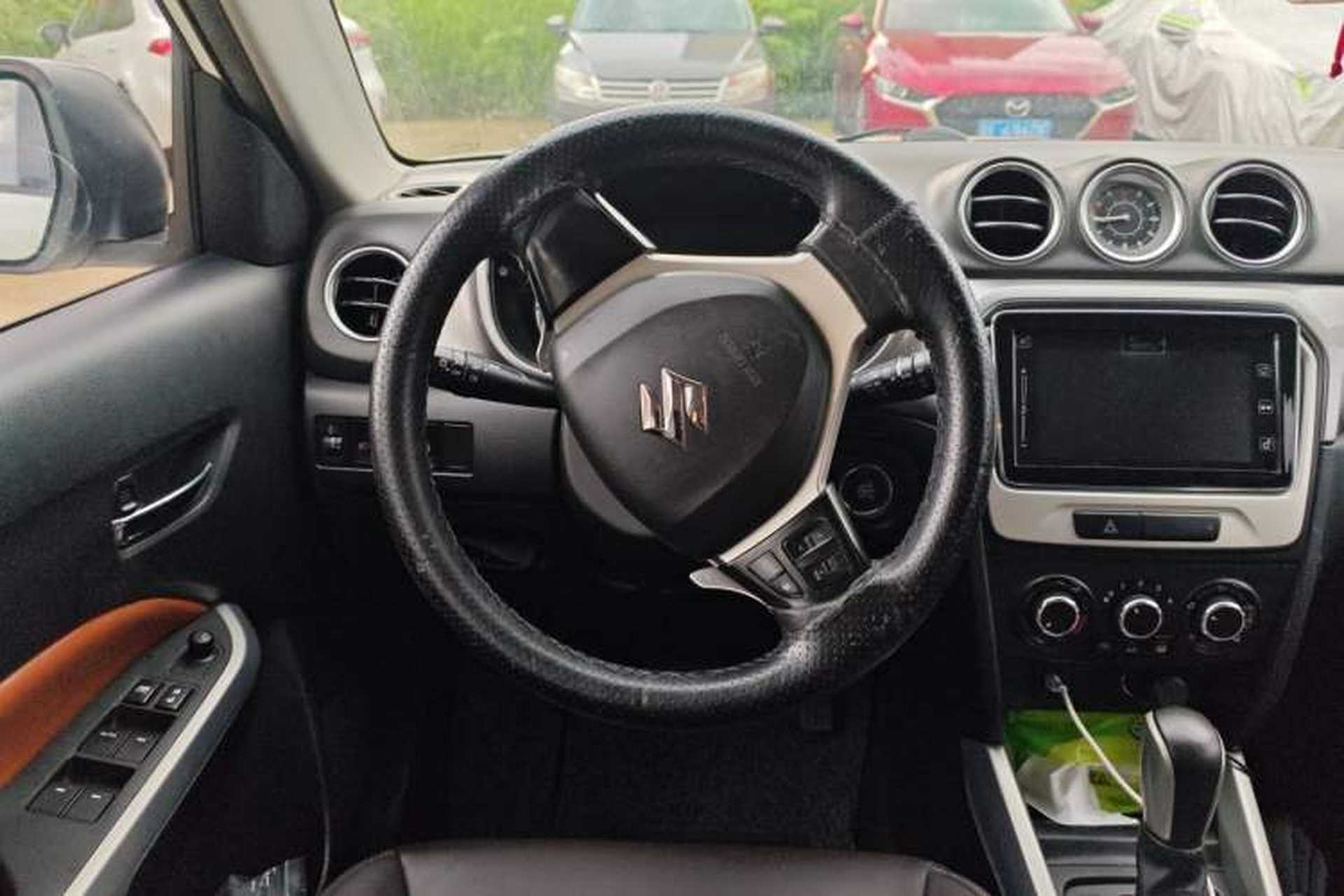 Used Suzuki Vitara 2016 1.4T Automatic Two-Wheel Drive Elite Model Steering Wheel