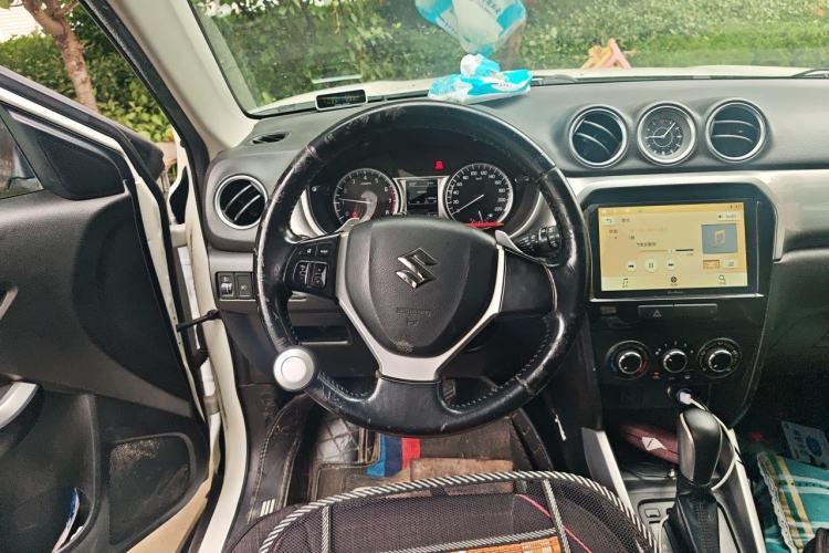 Used Suzuki Vitara 2016 1.4T Automatic Two-Wheel Drive Elite Model Steering Wheel