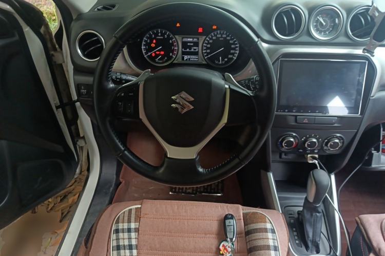 Used Suzuki Vitara 2016 1.4T Automatic All-Wheel-Drive Elite Model Steering Wheel