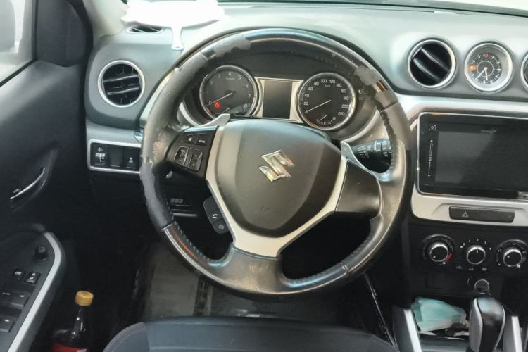 Used Suzuki Vitara 2016 1.4T Automatic All-Wheel Drive Leading Version Steering Wheel