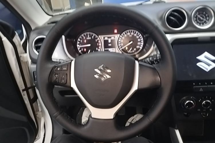 Used Suzuki Vitara 2016 1.4T Manual Two-Wheel-Drive Elite Model Steering Wheel