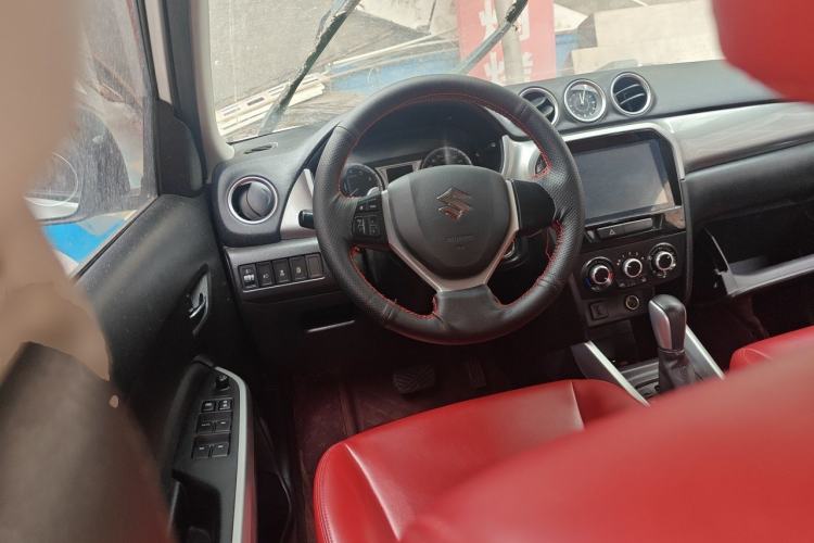 Used Suzuki Vitara 2016 1.4T Automatic Two-Wheel Drive Elite Model Steering Wheel