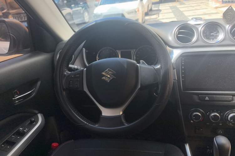 Used Suzuki Vitara 2016 1.4T Automatic Two-Wheel Drive Elite Model Steering Wheel