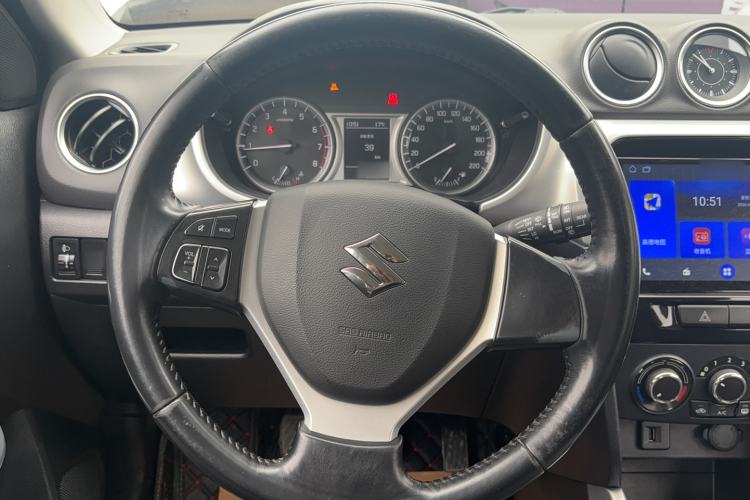 Used Suzuki Vitara 2016 1.4T Manual Two-Wheel-Drive Elite Model Steering Wheel