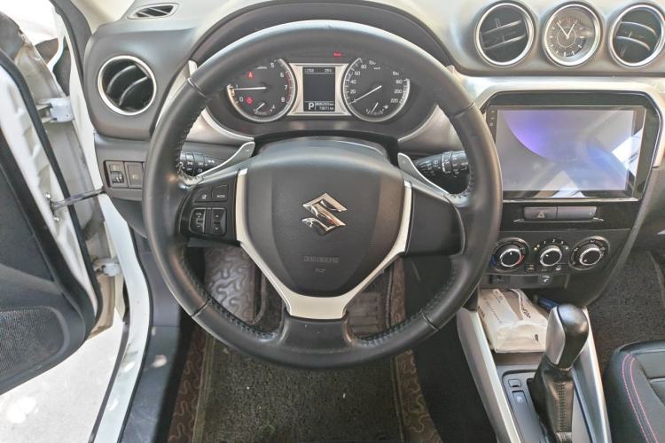 Used Suzuki Vitara 2016 1.4T Automatic Two-Wheel Drive Elite Model Steering Wheel