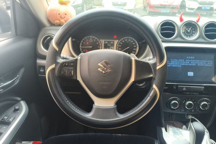 Used Suzuki Vitara 2016 1.4T Automatic Two-Wheel Drive Elite Model Steering Wheel