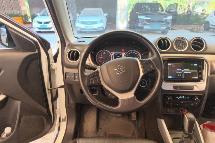Used Suzuki Vitara 2016 1.4T Automatic Two-Wheel Drive Luxury Version Steering Wheel