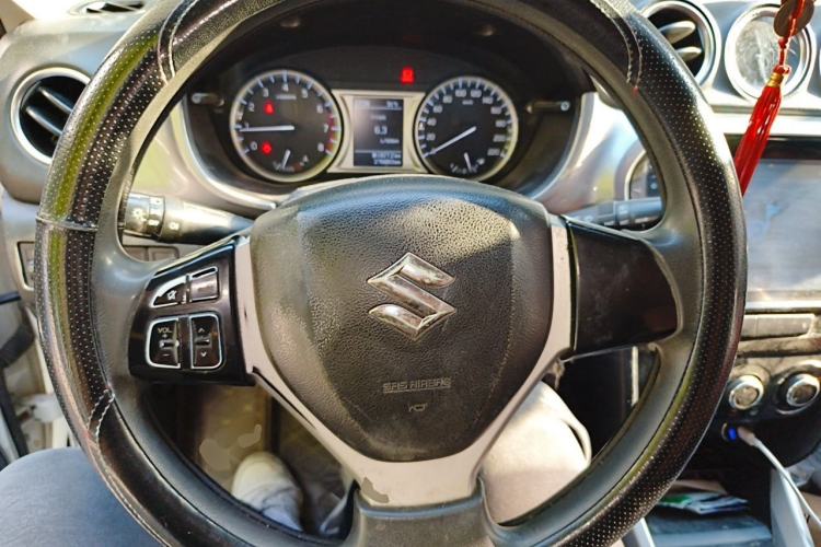 Used Suzuki Vitara 2016 1.6L Manual Two-Wheel Drive Entry-Level Trim Steering Wheel