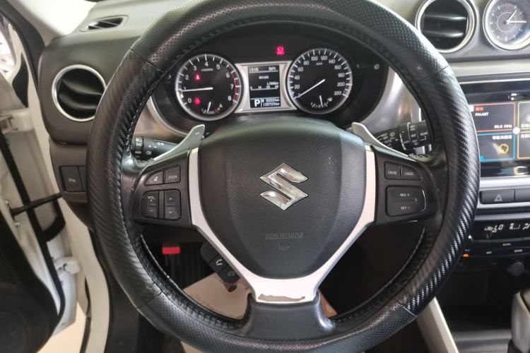 Used Suzuki Vitara 2016 1.4T Automatic Two-Wheel Drive Luxury Version Steering Wheel
