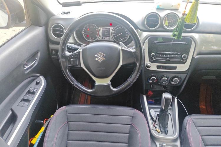 Used Suzuki Vitara 2016 1.4T Automatic Two-Wheel Drive Elite Model Steering Wheel