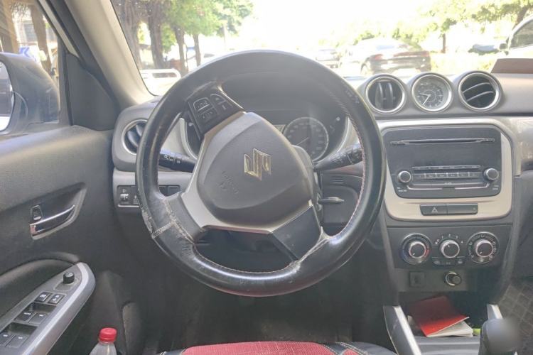 Used Suzuki Vitara 2016 1.6L Manual Two-Wheel Drive Entry-Level Trim Steering Wheel