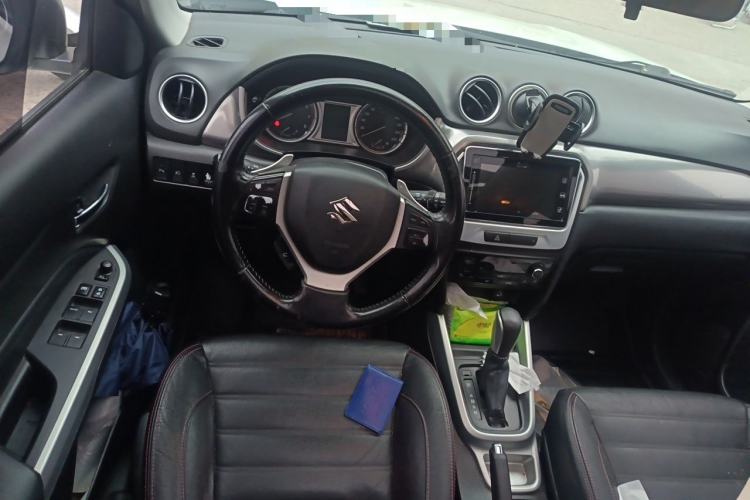 Used Suzuki Vitara 2016 1.4T Automatic Two-Wheel Drive Luxury Version Steering Wheel