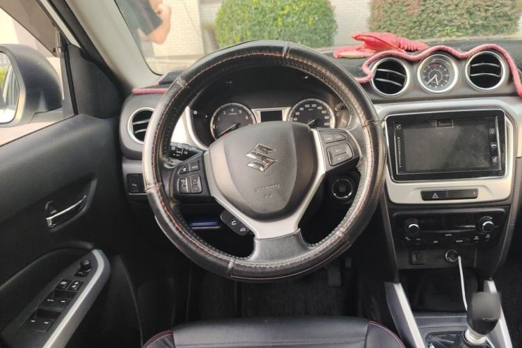 Used Suzuki Vitara 2016 1.4T Manual Two-Wheel Drive Luxury Model Steering Wheel