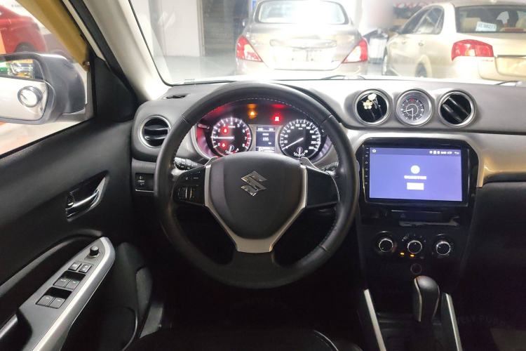 Used Suzuki Vitara 2016 1.4T Automatic Two-Wheel Drive Elite Model Steering Wheel