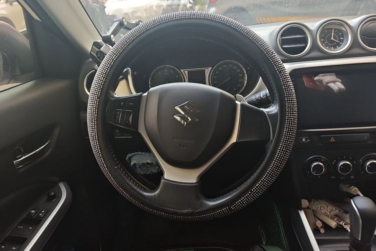 Used Suzuki Vitara 2016 1.4T Automatic Two-Wheel Drive Elite Model Steering Wheel