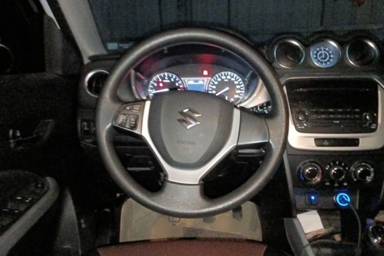 Used Suzuki Vitara 2016 1.6L Manual Two-Wheel Drive Entry-Level Trim Steering Wheel