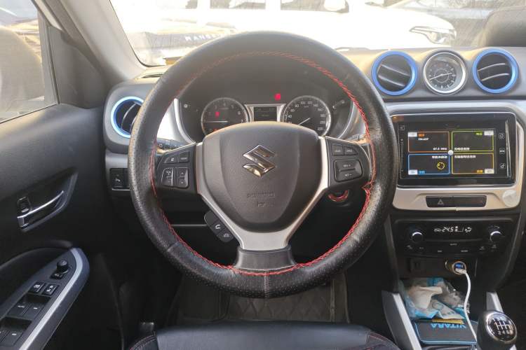 Used Suzuki Vitara 2016 1.4T Manual Two-Wheel Drive Luxury Model Steering Wheel