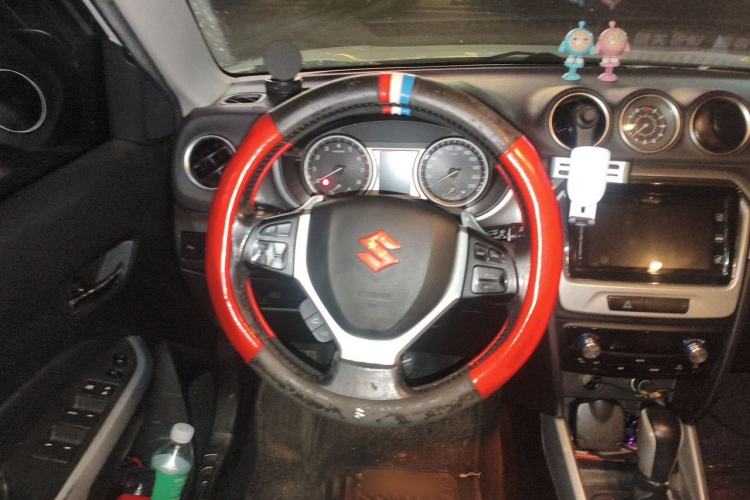 Used Suzuki Vitara 2016 1.4T Automatic Two-Wheel Drive Luxury Version Steering Wheel