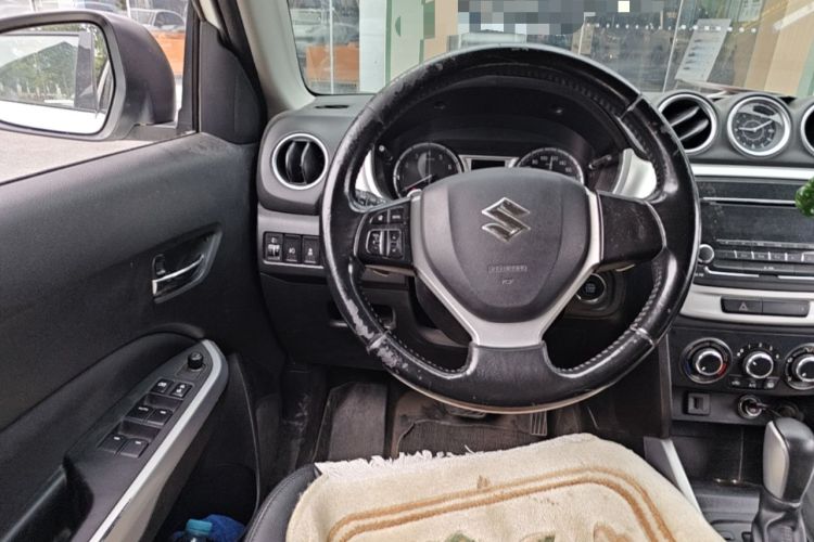 Used Suzuki Vitara 2016 1.4T Automatic Two-Wheel Drive Elite Model Steering Wheel