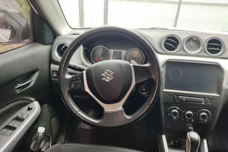 Used Suzuki Vitara 2016 1.4T Automatic Two-Wheel Drive Elite Model Steering Wheel