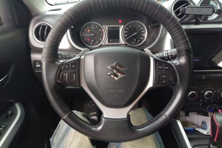 Used Suzuki Vitara 2016 1.4T Automatic Two-Wheel Drive Elite Model Steering Wheel