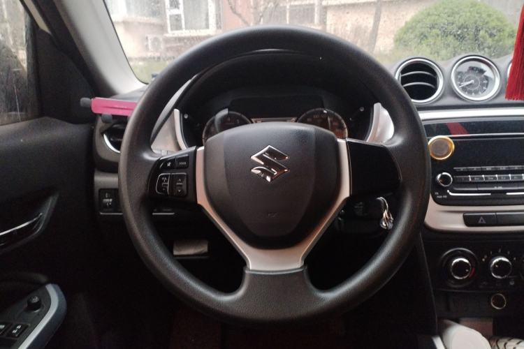 Used Suzuki Vitara 2016 1.6L Manual Two-Wheel Drive Entry-Level Trim Steering Wheel