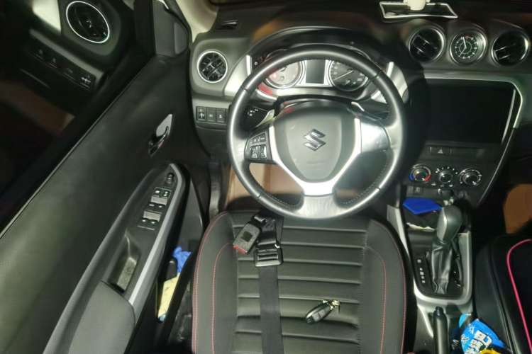 Used Suzuki Vitara 2016 1.4T Automatic Two-Wheel Drive Elite Model Steering Wheel
