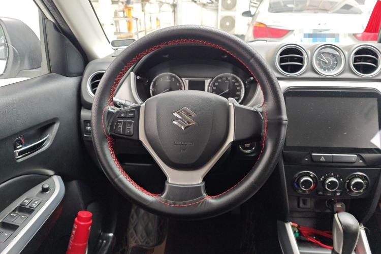 Used Suzuki Vitara 2016 1.4T Automatic Two-Wheel Drive Elite Model Steering Wheel