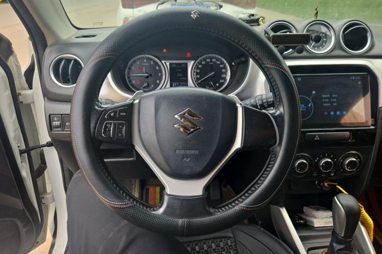 Used Suzuki Vitara 2016 1.4T Automatic Two-Wheel Drive Elite Model Steering Wheel