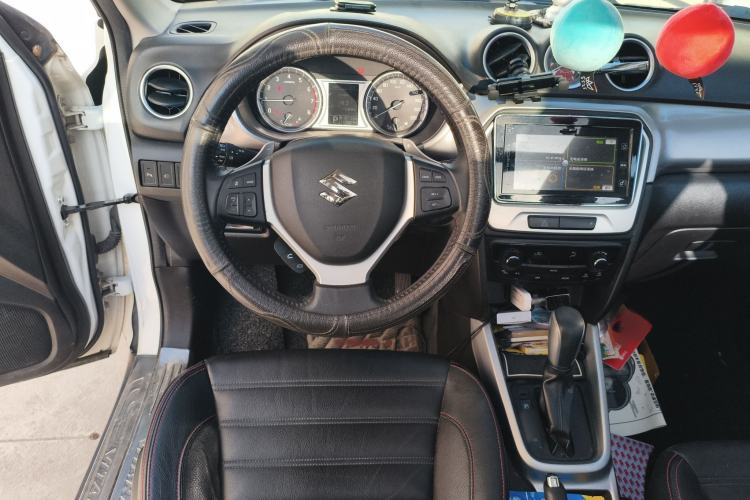 Used Suzuki Vitara 2016 1.4T Automatic Two-Wheel Drive Luxury Version Steering Wheel