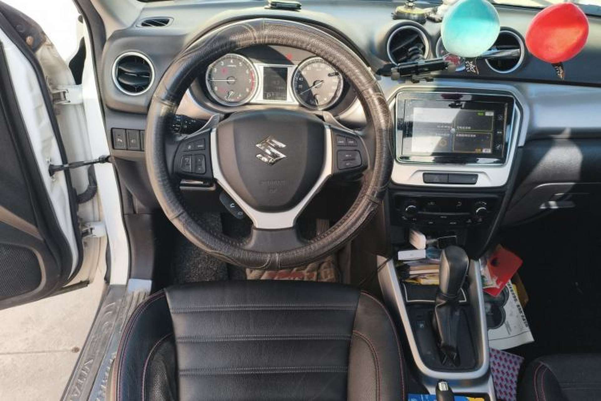 Used Suzuki Vitara 2016 1.4T Automatic Two-Wheel Drive Luxury Version Steering Wheel