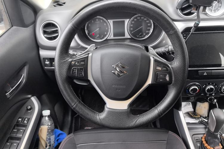 Used Suzuki Vitara 2016 1.4T Automatic All-Wheel-Drive Elite Model Steering Wheel