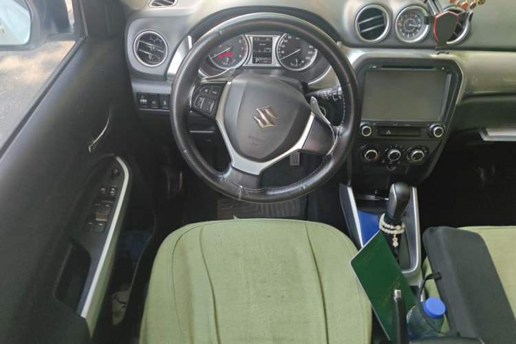 Used Suzuki Vitara 2016 1.4T Automatic Two-Wheel Drive Elite Model Steering Wheel