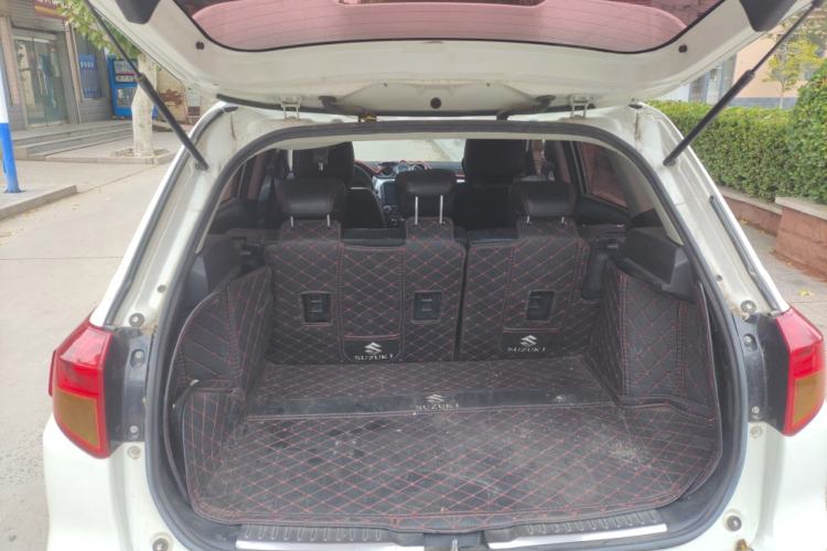 Used Suzuki Vitara 2016 1.6L Manual Two-Wheel Drive Entry-Level Trim Trunk