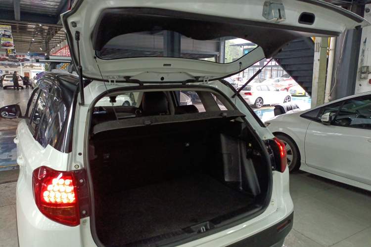 Used Suzuki Vitara 2016 1.4T Automatic 4x4 Flagship Model Trunk
