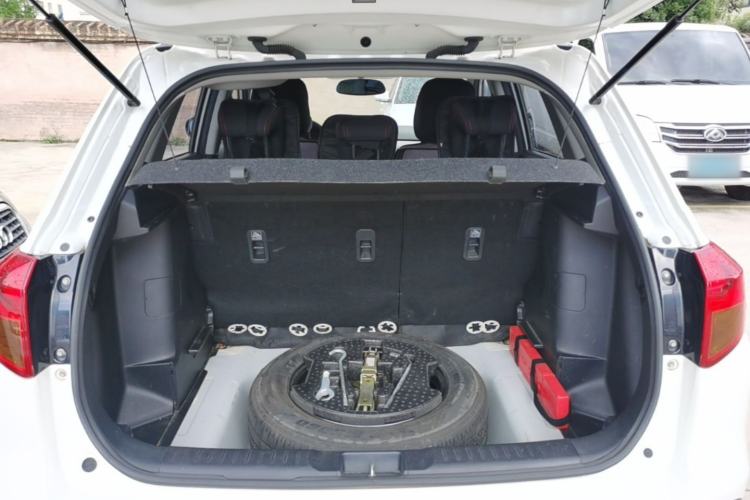 Used Suzuki Vitara 2016 1.6L Manual Two-Wheel Drive Entry-Level Trim Trunk