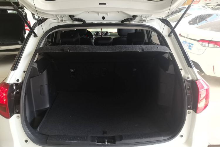 Used Suzuki Vitara 2016 1.4T Automatic Two-Wheel Drive Luxury Version Trunk