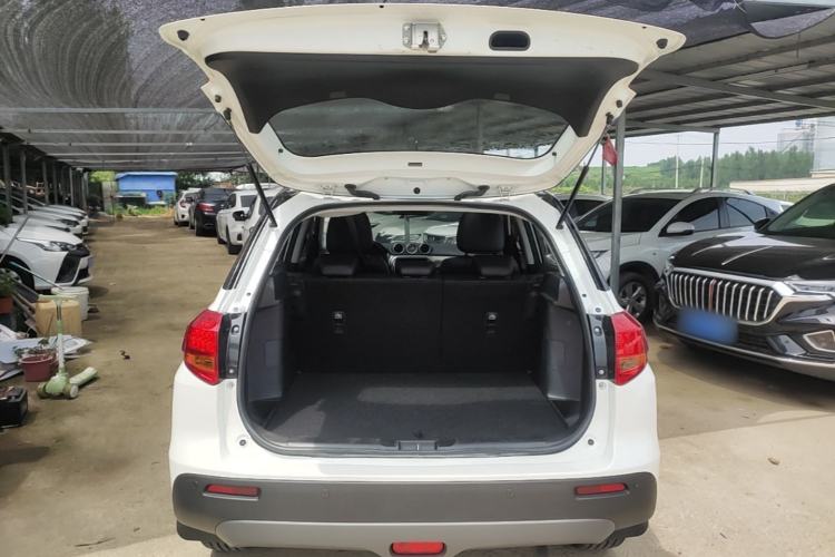 Used Suzuki Vitara 2016 1.4T Automatic Two-Wheel Drive Luxury Version Trunk