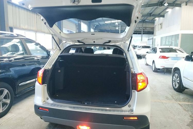 Used Suzuki Vitara 2016 1.6L Manual Two-Wheel Drive Entry-Level Trim Trunk