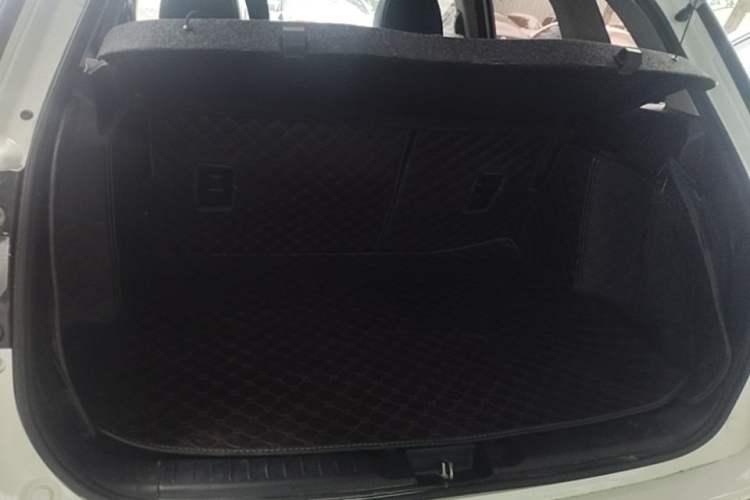 Used Suzuki Vitara 2016 1.4T Automatic Two-Wheel Drive Luxury Version Trunk