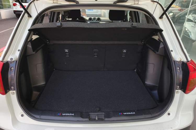 Used Suzuki Vitara 2016 1.6L Manual Two-Wheel Drive Entry-Level Trim Trunk