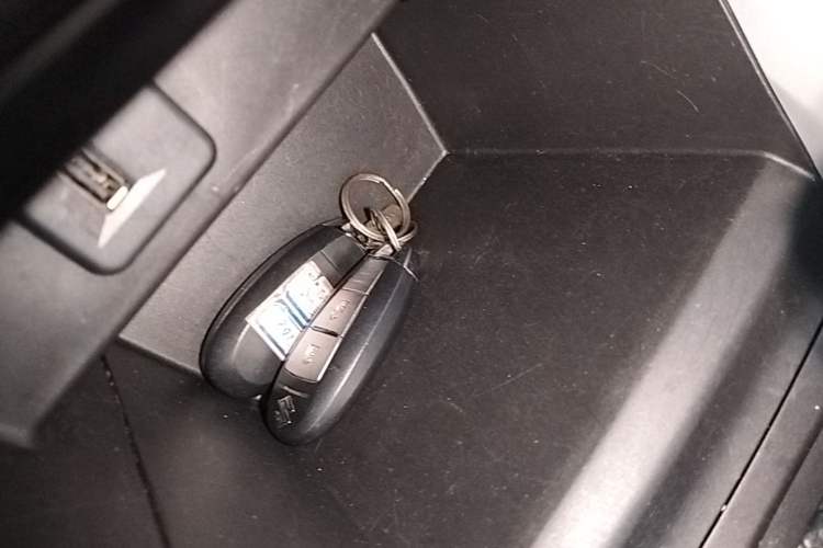 Used Suzuki Vitara 2016 1.4T Automatic Two-Wheel Drive Luxury Version Vehicle Key